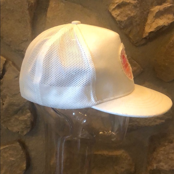 New without tags white hollister trucker hat - Picture 2 of 3